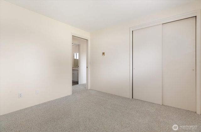 27540 SR 20, Oak Harbor, WA 98277