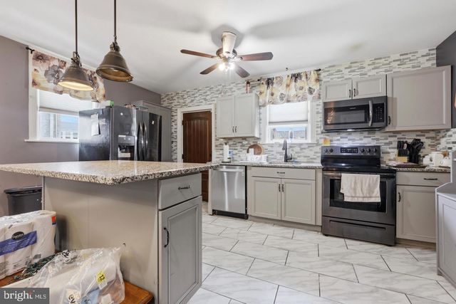 3841 MARSHALL RD, Drexel Hill, PA 19026