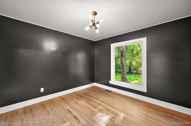 7381 Cathedral Drive, Bloomfield Hills, MI 48301