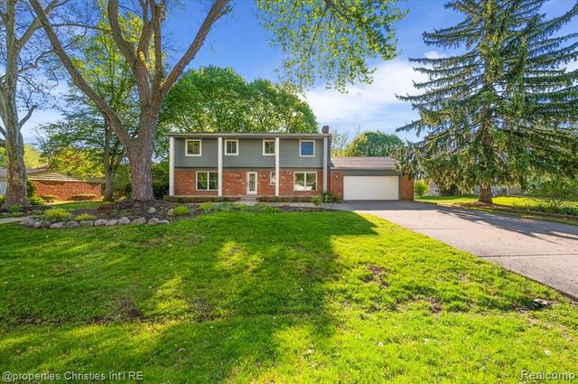 7381 Cathedral Drive, Bloomfield Hills, MI 48301