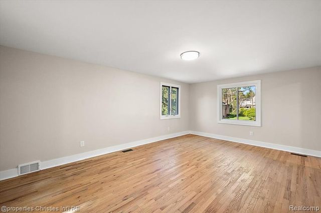 7381 Cathedral Drive, Bloomfield Hills, MI 48301