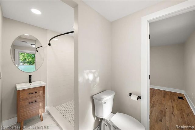 7381 Cathedral Drive, Bloomfield Hills, MI 48301