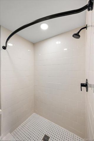 7381 Cathedral Drive, Bloomfield Hills, MI 48301