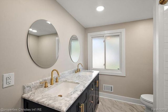 7381 Cathedral Drive, Bloomfield Hills, MI 48301