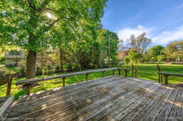 7381 Cathedral Drive, Bloomfield Hills, MI 48301