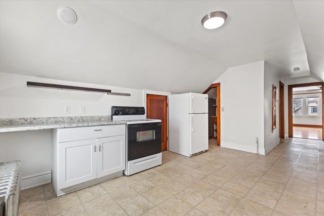 3855 E Layton AVENUE, Cudahy, WI 53110