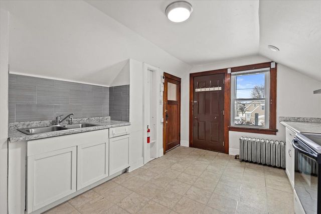 3855 E Layton AVENUE, Cudahy, WI 53110