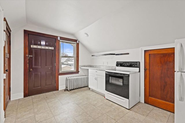 3855 E Layton AVENUE, Cudahy, WI 53110