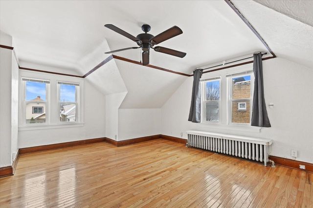 3855 E Layton AVENUE, Cudahy, WI 53110