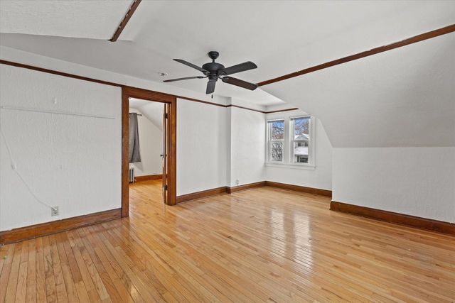 3855 E Layton AVENUE, Cudahy, WI 53110