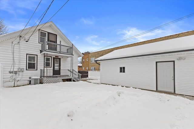 3855 E Layton AVENUE, Cudahy, WI 53110