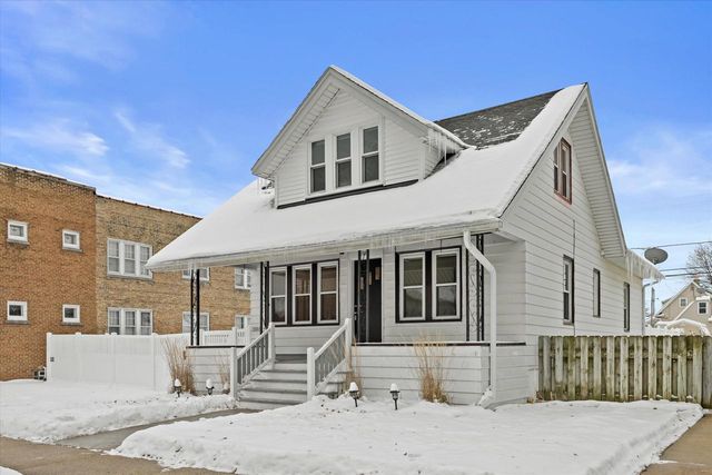 3855 E Layton AVENUE, Cudahy, WI 53110