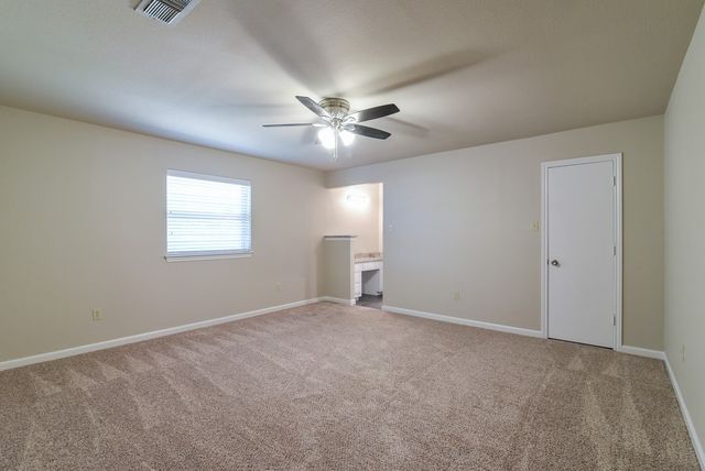 1808 Overbrook Drive, Arlington, TX 76014