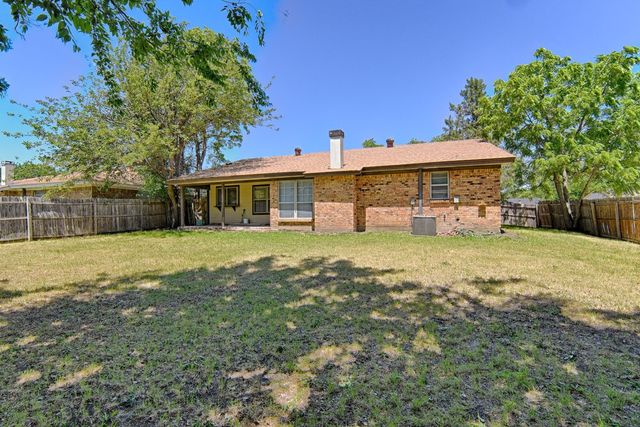 1808 Overbrook Drive, Arlington, TX 76014