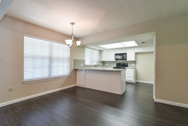 1808 Overbrook Drive, Arlington, TX 76014