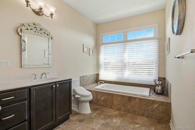 75 Jims Trail 75, Bayport, NY 11705