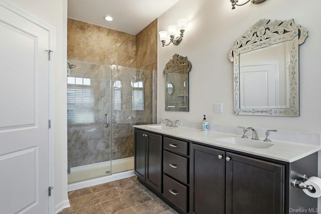 75 Jims Trail 75, Bayport, NY 11705