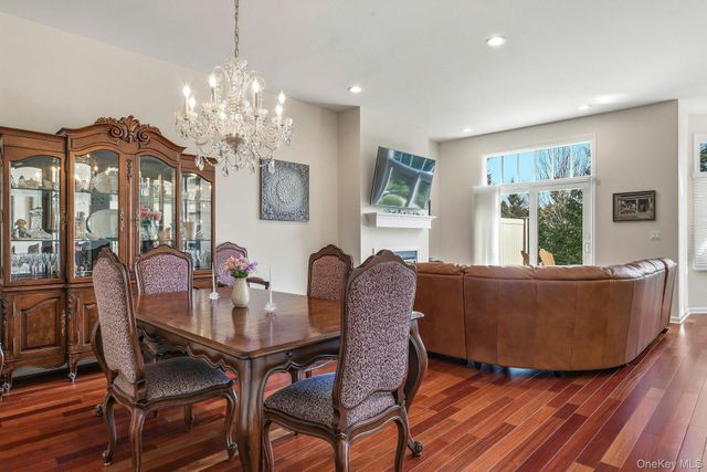 75 Jims Trail 75, Bayport, NY 11705