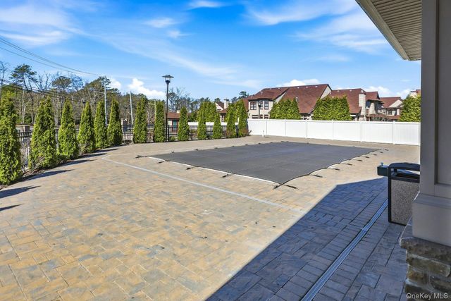 75 Jims Trail 75, Bayport, NY 11705