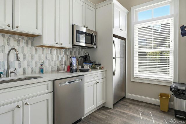 75 Jims Trail 75, Bayport, NY 11705