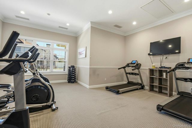 75 Jims Trail 75, Bayport, NY 11705