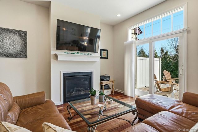 75 Jims Trail 75, Bayport, NY 11705