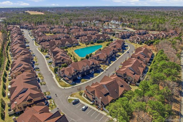 75 Jims Trail 75, Bayport, NY 11705