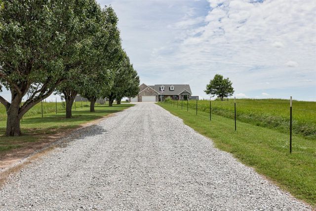 1301 S Chiles Road, El Reno, OK 73036