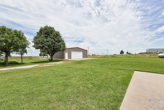 1301 S Chiles Road, El Reno, OK 73036
