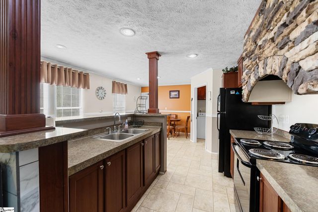116 E Freedom Wood Drive, Liberty, SC 29657
