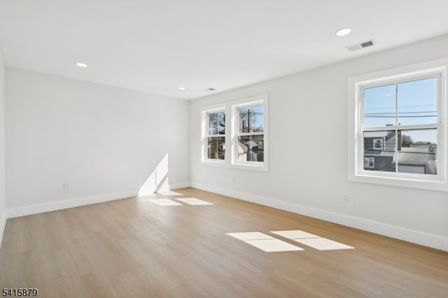 662 Summit Rd, Union Twp., NJ 07083
