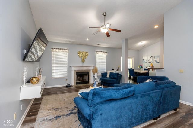 1322 Landsbrook Drive, Indianapolis, IN 46260