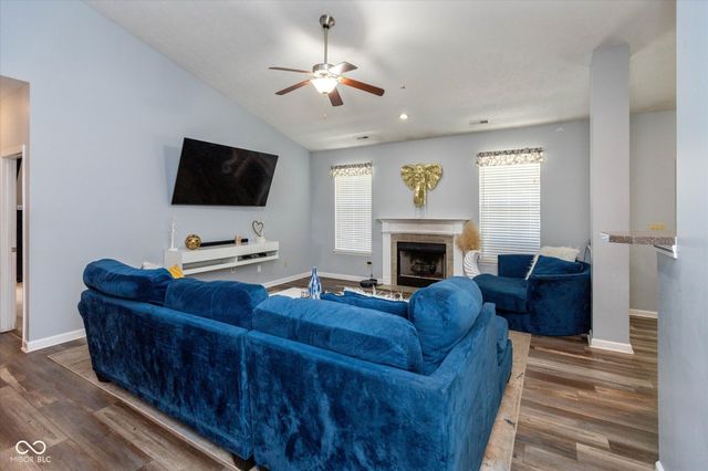 1322 Landsbrook Drive, Indianapolis, IN 46260