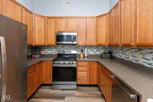 1322 Landsbrook Drive, Indianapolis, IN 46260