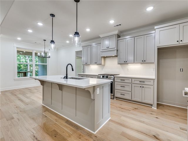 16 Millsap Circle, Bella Vista, AR 72715