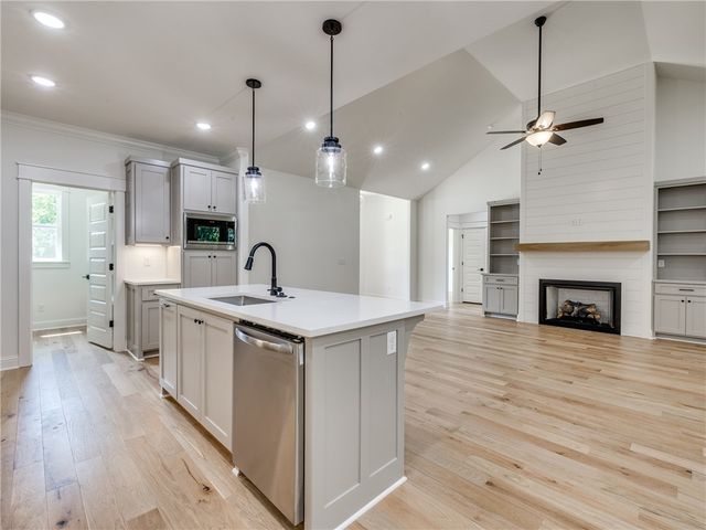 16 Millsap Circle, Bella Vista, AR 72715