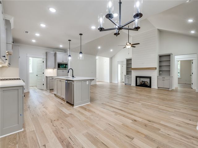 16 Millsap Circle, Bella Vista, AR 72715