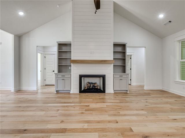 16 Millsap Circle, Bella Vista, AR 72715