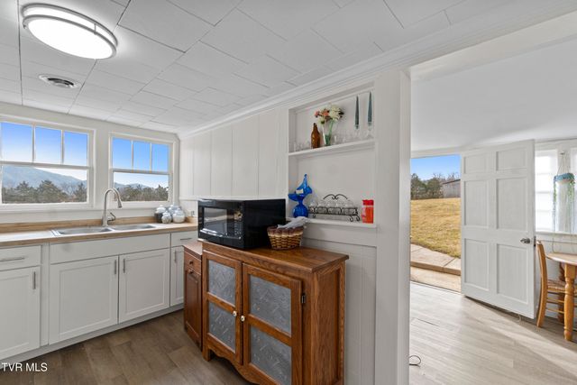 150 Camp Creek Road, Greeneville, TN 37743