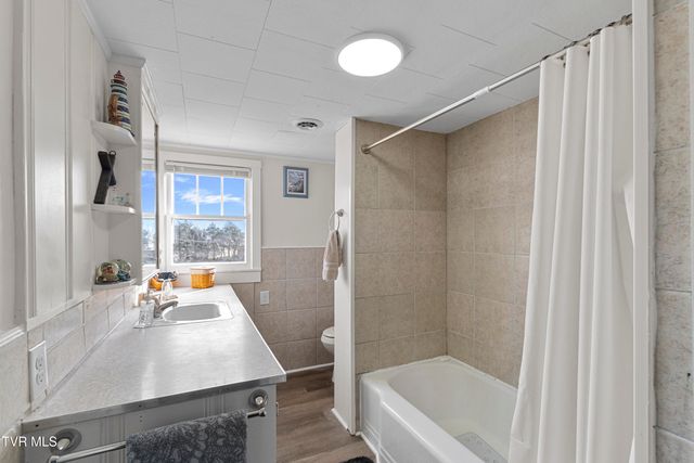 150 Camp Creek Road, Greeneville, TN 37743