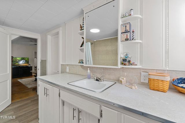 150 Camp Creek Road, Greeneville, TN 37743