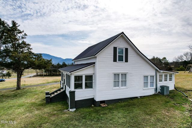 150 Camp Creek Road, Greeneville, TN 37743