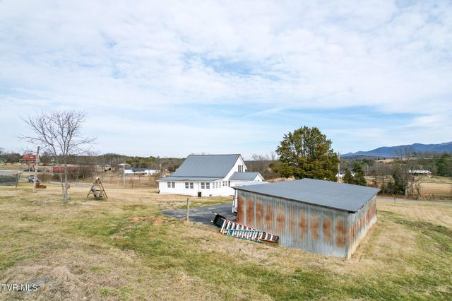 150 Camp Creek Road, Greeneville, TN 37743