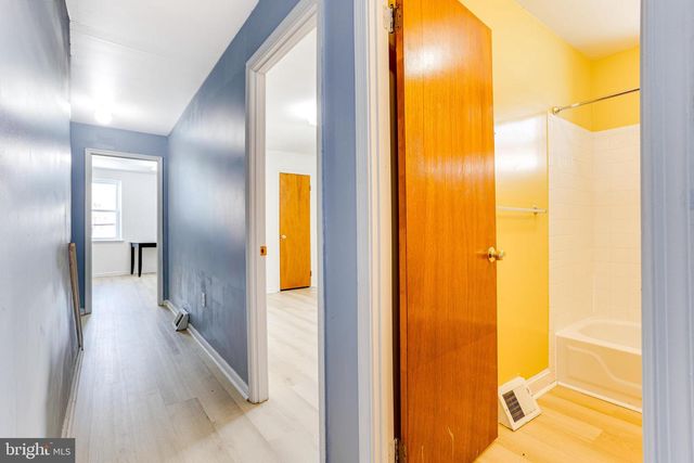 1805 S 5TH ST, Philadelphia, PA 19148