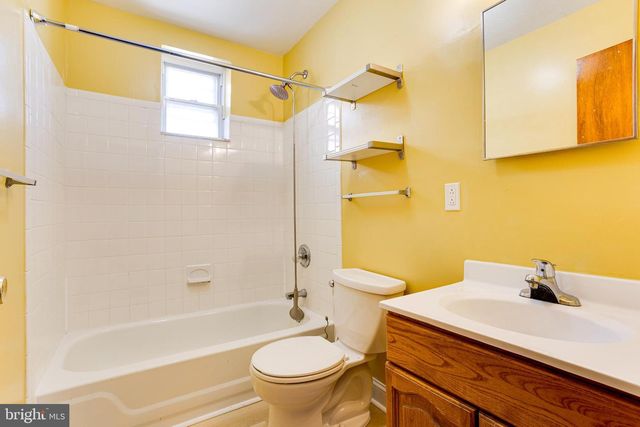 1805 S 5TH ST, Philadelphia, PA 19148