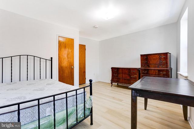 1805 S 5TH ST, Philadelphia, PA 19148