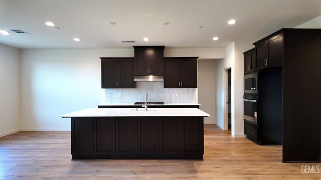 16722 Chloe Court, Bakersfield, CA 93314