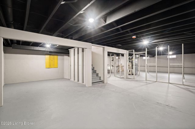 3600 Sorrento Ave, Louisville, KY 40241