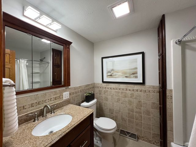 204 WILDWOOD Road, Council Bluffs, IA 51503