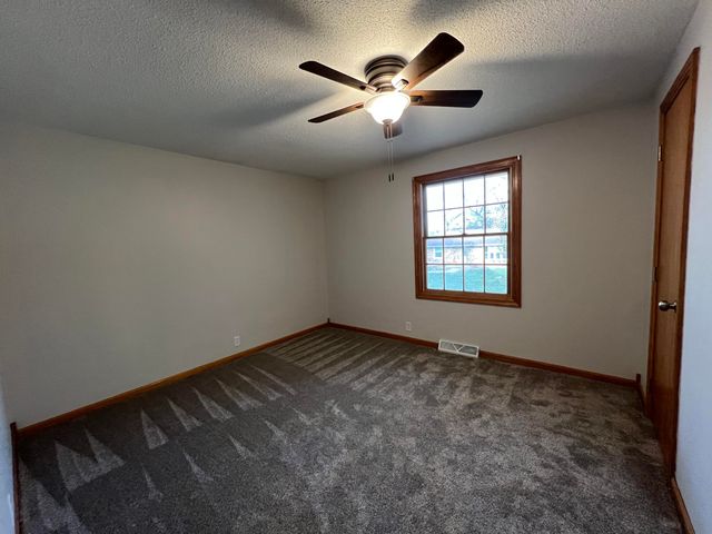 204 WILDWOOD Road, Council Bluffs, IA 51503